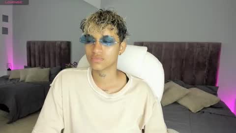 Dominick  online show from 01-19-25, 01:33