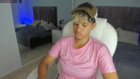 Dominick  online show from 01-23-25, 02:02