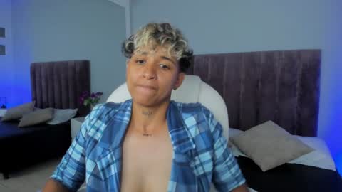 Dominick  online show from 02-06-25, 01:27