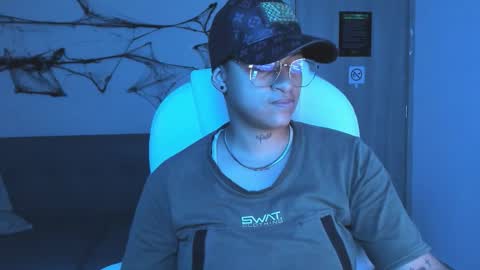 Dominick  online show from 10-07-25, 06:43