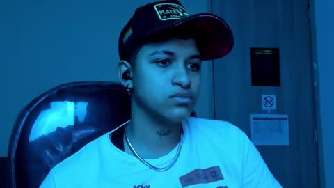 Dominick  online show from 11-20-25, 02:56