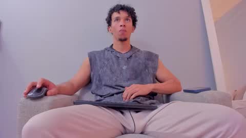 Dominick Star online show from 10-29-25, 03:53