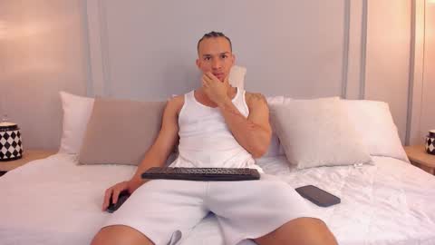 Dominick Star online show from 11-07-25, 04:01