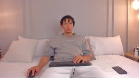 Dominick Star online show from 12-02-25, 04:18