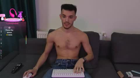 dominicvalente online show from 12-16-25, 04:01