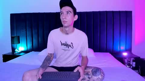 dominik_thompson777 online show from 09-10-25, 04:56