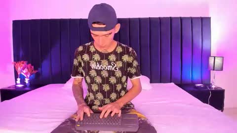 dominik_thompson777 online show from 09-17-25, 02:13