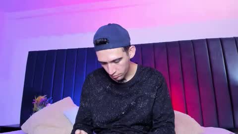 dominik_thompson777 online show from 10-12-25, 09:19