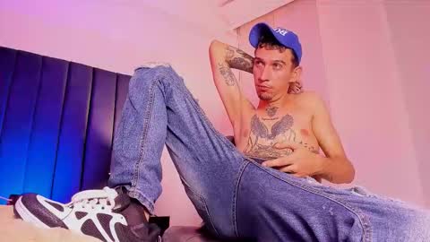 dominik_thompson777 online show from 11-05-25, 06:02