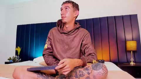 dominik_thompson777 online show from 11-08-25, 03:39