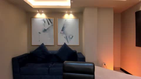 Snapshot of dominiquevega_ chatting on 03-08-25, 04:01 Dominique online show from 03-08-25, 04:01