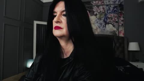 Dom Melisa online show from 10-20-25, 07:47