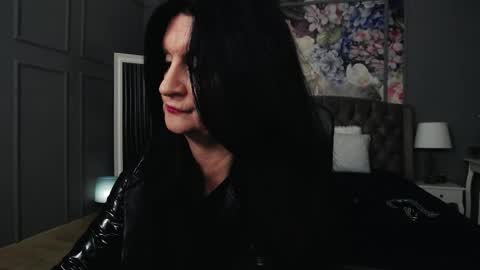 Dom Melisa online show from 10-21-25, 08:31