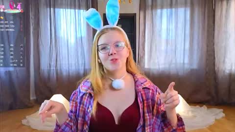Snapshot of domoniqueepperley chatting on 10-25-25, 08:11 Macy online show from 10-25-25, 08:11