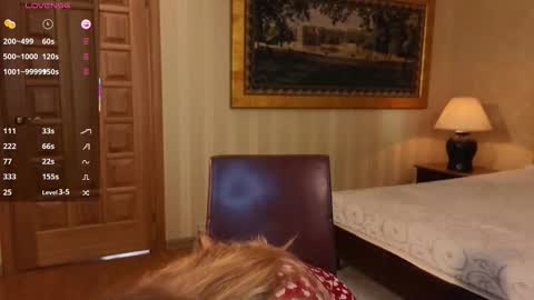 Snapshot of domoniqueepperley chatting on 11-18-25, 05:01 Macy online show from 11-18-25, 05:01