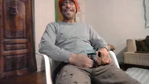 Snapshot of domsxyqte chatting on 12-29-24, 11:18 Rick online show from 12-29-24, 11:18