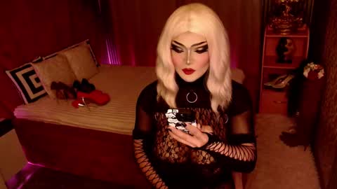 Snapshot of domtrans4sub chatting on 12-11-24, 11:51 online show from 12-11-24, 11:51