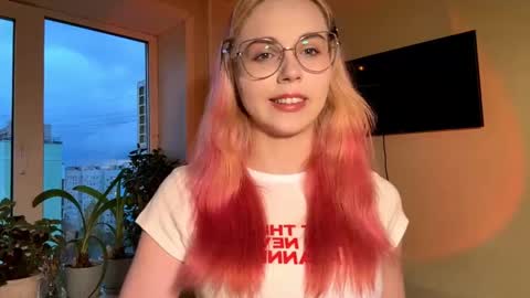 Karolina online show from 11-02-25, 01:13