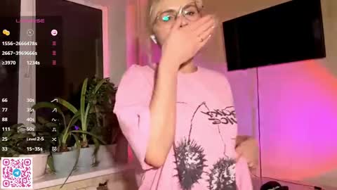 Karolina online show from 11-12-25, 02:06