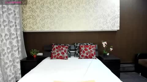 Donna On GMT2 Mon-Fri 3-9 AM online show from 12-05-24, 12:08