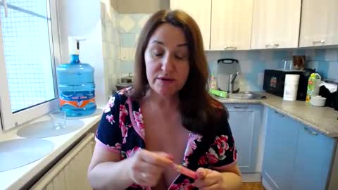 Tatiana 43 curvy sexy body and Joanna redhead 39 years online show from 02-16-25, 02:32