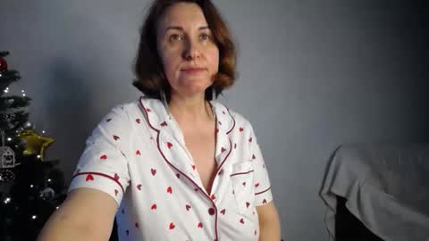 Tatiana 43 curvy sexy body and Joanna redhead 39 years online show from 01-05-26, 05:27