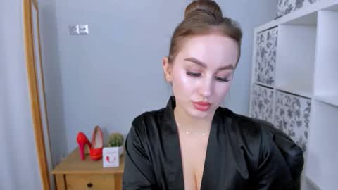 DonnaSensual online show from 11-19-25, 03:45