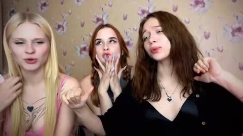 Nicole online show from 12-12-24, 06:53