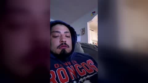 Snapshot of donxxsummer13 chatting on 03-22-26, 06:33 Tippy XxX online show from 03-22-26, 06:33