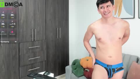 Snapshot of dopamine_for_you chatting on 11-15-25, 02:57 Mike and Jack online show from 11-15-25, 02:57