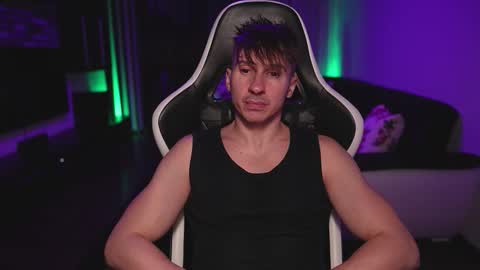 Dorian Reyes online show from 10-30-25, 10:43