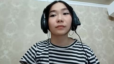 Snapshot of dorothygreene chatting on 10-11-25, 12:04 YuKi online show from 10-11-25, 12:04