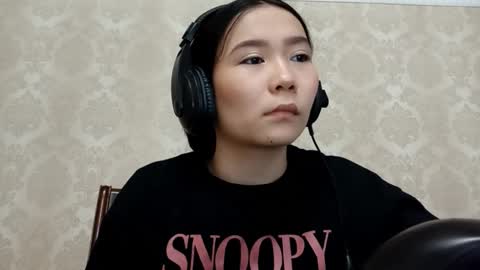 Snapshot of dorothygreene chatting on 10-19-25, 10:16 YuKi online show from 10-19-25, 10:16