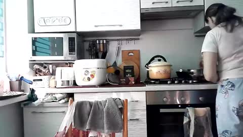 Dorrie Ann online show from 02-08-25, 01:22