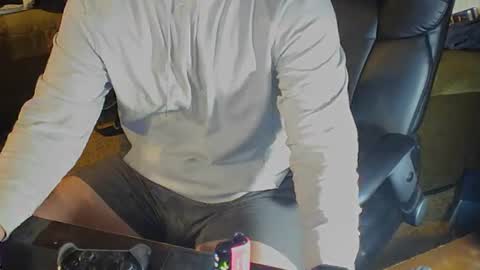 DotYourEyezez  online show from 10-24-25, 07:49