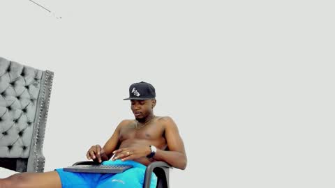 DOUGLAS online show from 10-16-25, 01:12