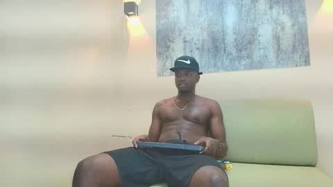 DOUGLAS online show from 11-22-25, 07:46