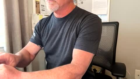 Snapshot of douglikes3xd chatting on 03-19-26, 03:05 douglikes3xd online show from 03-19-26, 03:05