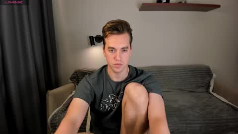 Snapshot of dr_your_dream chatting on 10-16-25, 08:43 Mervin online show from 10-16-25, 08:43