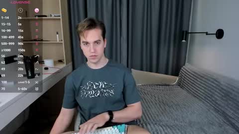 Snapshot of dr_your_dream chatting on 11-19-25, 09:37 Mervin online show from 11-19-25, 09:37