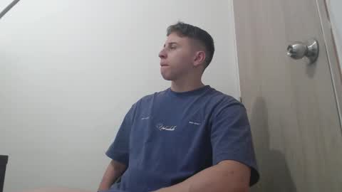 Snapshot of draco_boy2000 chatting on 11-18-25, 09:08 draco_boy2000 online show from 11-18-25, 09:08