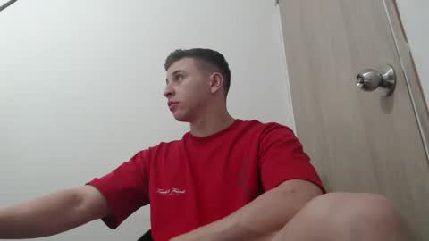 Snapshot of draco_boy2000 chatting on 11-20-25, 10:42 draco_boy2000 online show from 11-20-25, 10:42