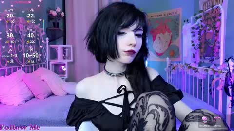 Snapshot of draculaura_ chatting on 02-23-25, 03:24 Draculaura online show from 02-23-25, 03:24