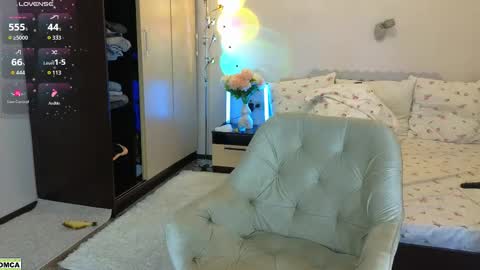 Snapshot of dragoncutey chatting on 11-11-25, 02:17 Katya online show from 11-11-25, 02:17