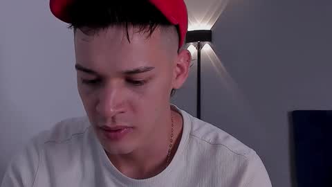 Snapshot of drake_carter1 chatting on 09-19-25, 01:18 drake_carter1 online show from 09-19-25, 01:18