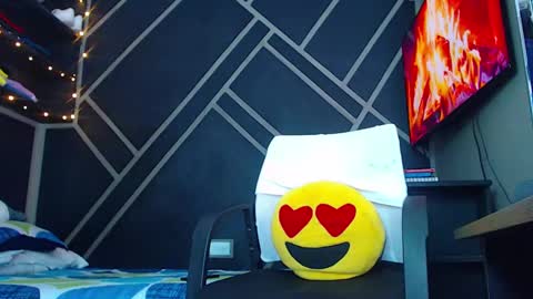 Drake online show from 03-11-25, 01:37