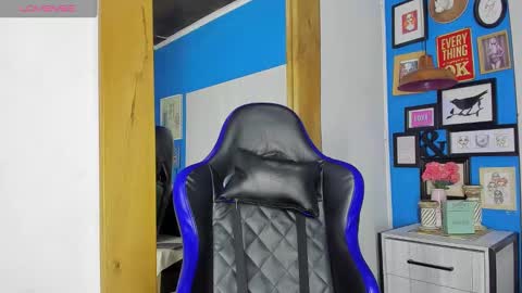 ---Drake--- online show from 10-11-25, 09:13