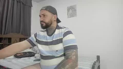 drake whitee Independent Model online show from 03-08-25, 04:12