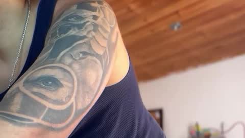 Snapshot of drakenn_ chatting on 02-06-26, 04:32 drakeeee online show from 02-06-26, 04:32