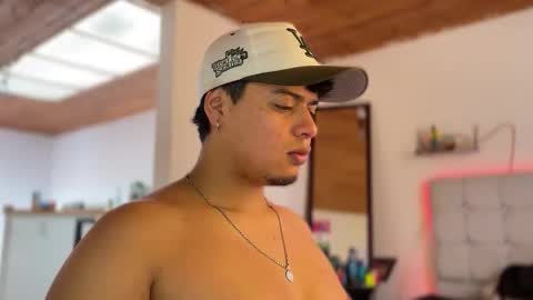 Snapshot of drakenn_ chatting on 02-16-26, 04:47 drakeeee online show from 02-16-26, 04:47